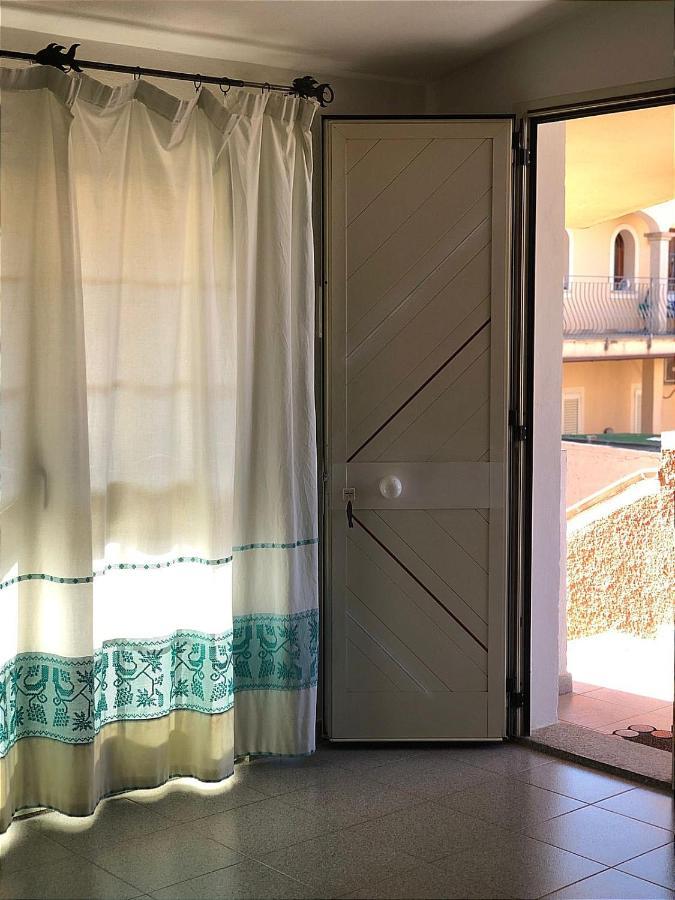 Appartamento Moderno Rustico Олбия Екстериор снимка